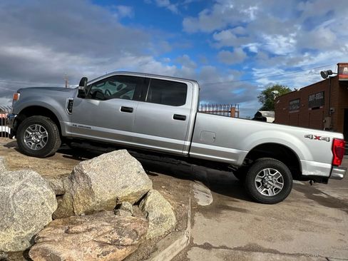 Used 2022 Ford F350 XLT image 1