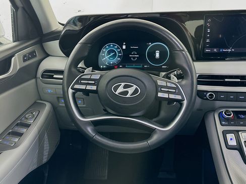 Used 2024 Hyundai Palisade SEL w/ Premium Package image 18