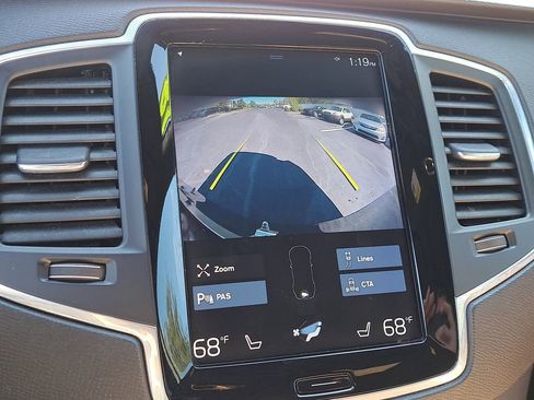 Used 2019 Volvo XC90 T6 Momentum image 25