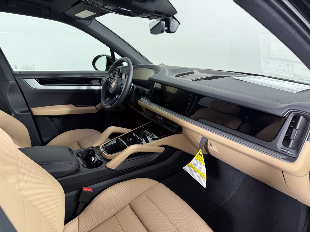 Certified 2026 Porsche Cayenne AWD/4WD image 15