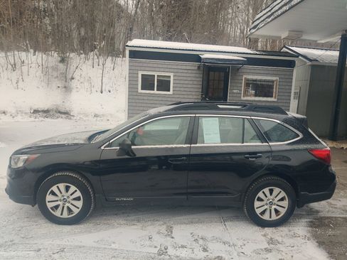 Used 2019 Subaru Outback 2.5i image 3