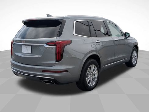 Used 2025 Cadillac XT6 Luxury image 5