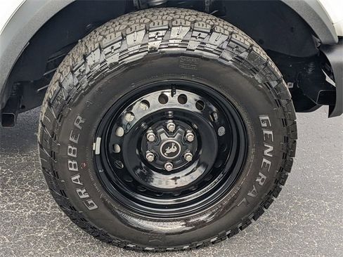 Used 2023 Ford Bronco Black Diamond image 9