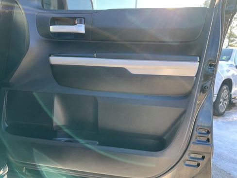 Used 2020 Toyota Tundra SR5 w/ SR5 Upgrade Package image 30