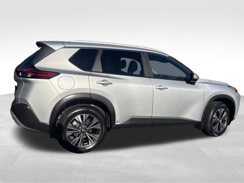 Used 2023 Nissan Rogue SV w/ SV Premium B Package image 10