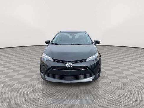 Used 2017 Toyota Corolla LE FWD image 2