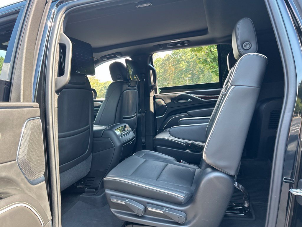 Used 2021 Cadillac Escalade ESV Premium Luxury w/ LPO, Radiant Package AWD/4WD image 41