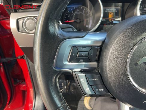 Used 2022 Ford Mustang Premium image 8