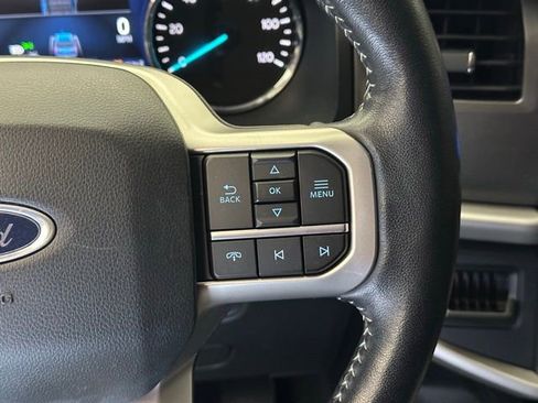 Used 2024 Ford Expedition XLT AWD/4WD image 23