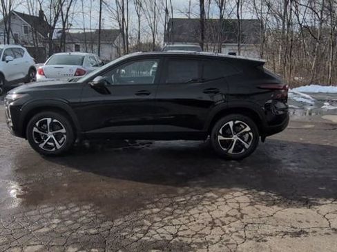 New 2026 Chevrolet Trax RS w/ Sunroof Package image 5