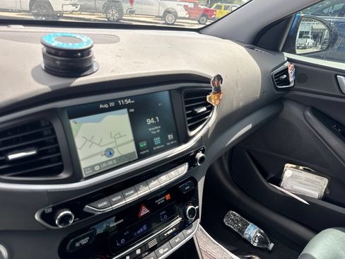 Used 2018 Hyundai Ioniq Limited w/ Limited Ultimate Package 03 FWD image 2