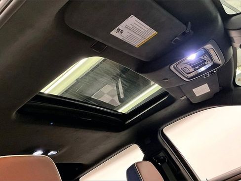 Used 2023 GMC Sierra 1500 Denali Ultimate image 18