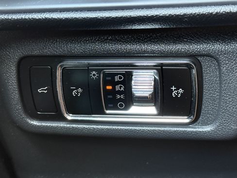 Used 2023 Lincoln Corsair AWD w/ Equipment Group 101A image 22
