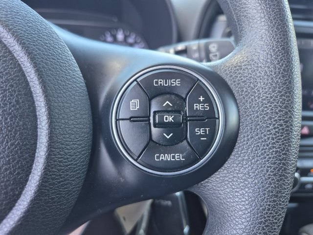 Certified 2022 Kia Soul LX FWD image 18