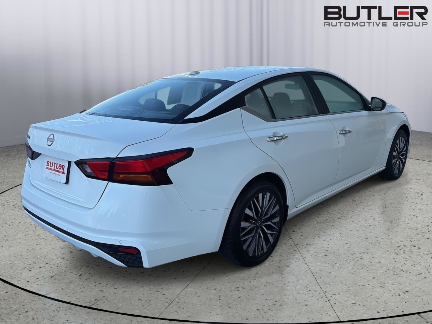 Used 2025 Nissan Altima 2.5 SV FWD image 6