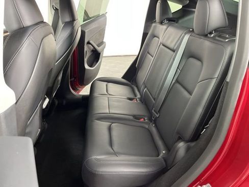 Used 2024 Tesla Model Y Long Range image 37