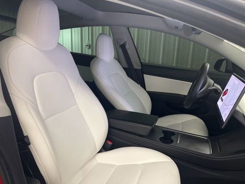 Used 2021 Tesla Model 3 Standard Range Plus image 22