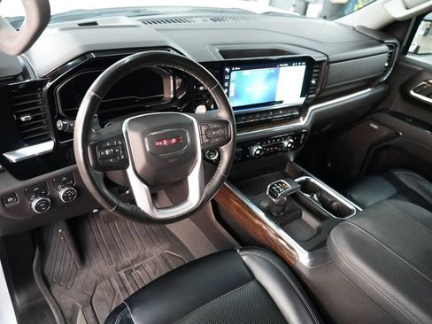 Used 2023 GMC Sierra 1500 Elevation w/ Preferred Package AWD/4WD image 16