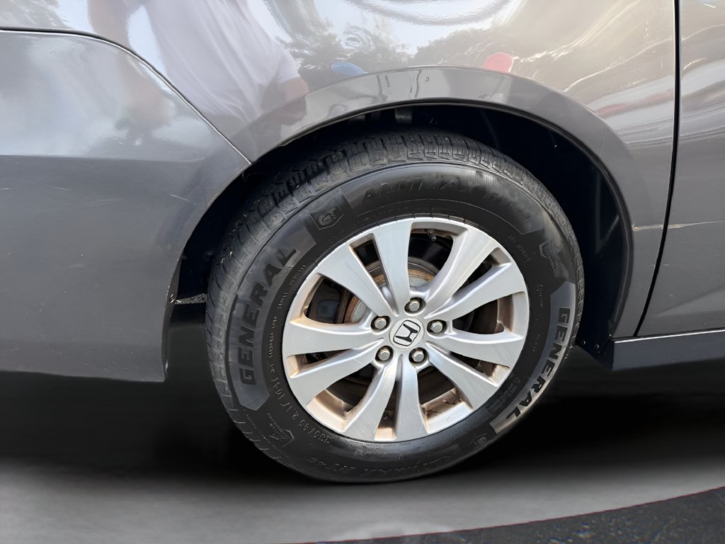 Used 2016 Honda Odyssey SE image 11