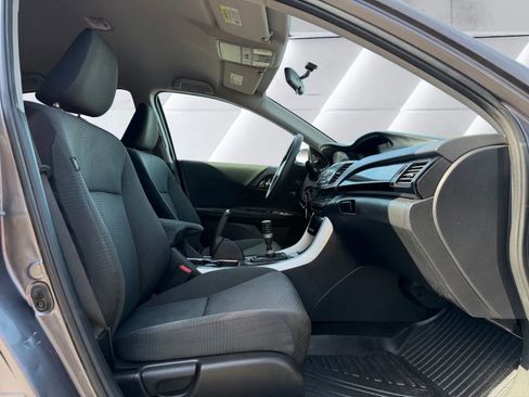 Used 2016 Honda Accord LX image 10