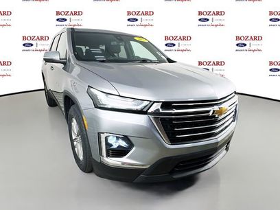 Used 2023 Chevrolet Traverse LT