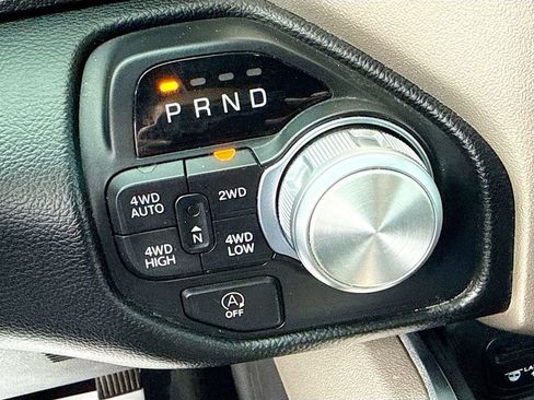 Used 2019 RAM 1500 Laramie AWD/4WD image 28