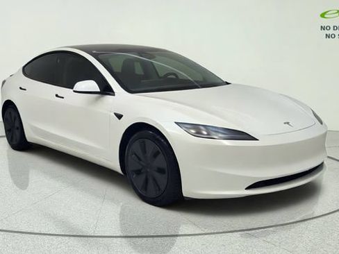 Used 2025 Tesla Model 3 Long Range AWD/4WD image 1