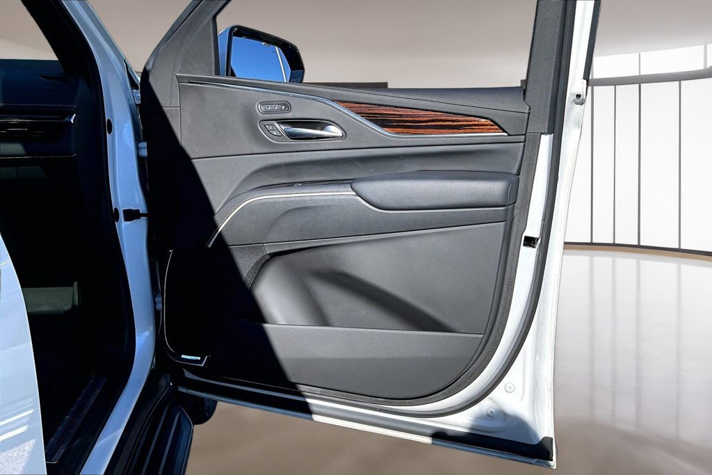 Certified 2023 Cadillac Escalade Premium Luxury w/ LPO, Floor Liner Package AWD/4WD image 19