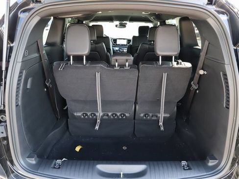 New 2026 Chrysler Pacifica Select image 8