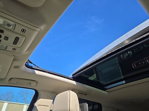 Used 2023 GMC Yukon XL Denali image 39