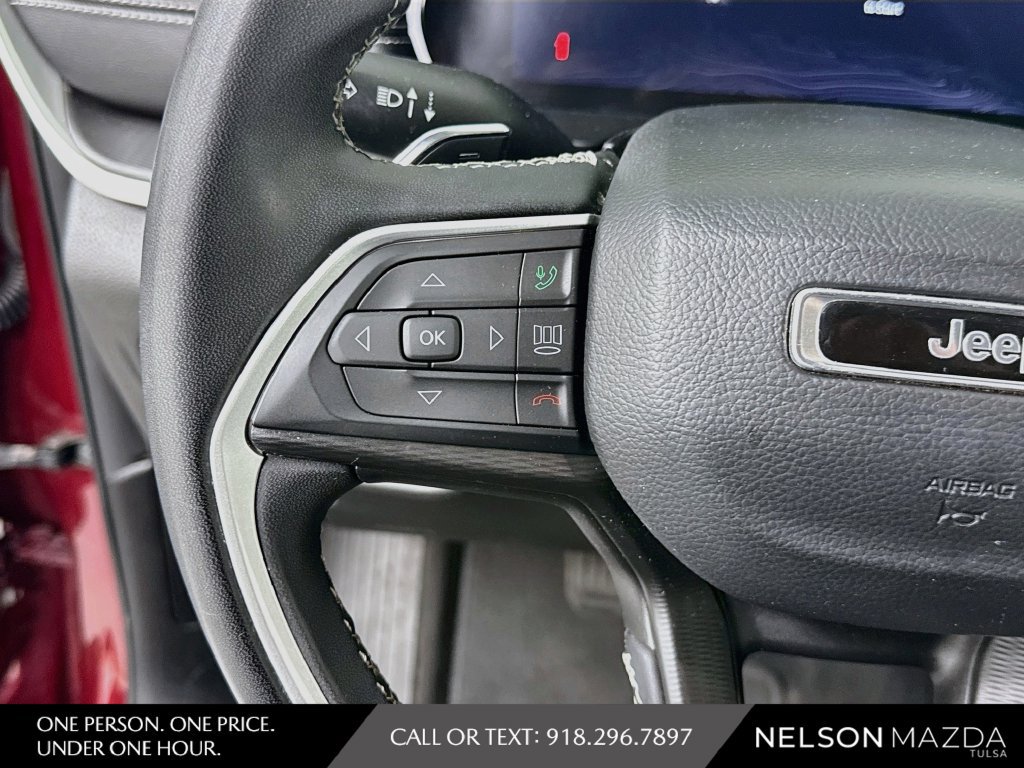 Used 2023 Jeep Grand Cherokee L Laredo AWD/4WD image 23