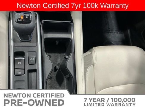 Used 2023 Nissan Pathfinder SL FWD image 13