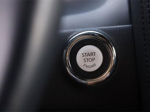 Certified 2024 Nissan Armada SL w/ Midnight Edition Package image 17