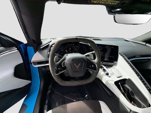 Used 2021 Chevrolet Corvette 2LT image 15