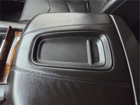 Used 2015 Cadillac Escalade ESV Premium image 15