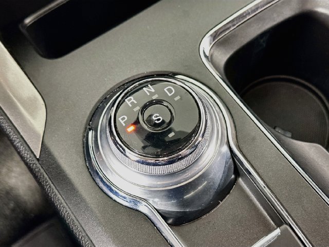 Used 2019 Ford Fusion SE FWD image 26