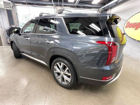 Used 2020 Hyundai Palisade SEL FWD image 3
