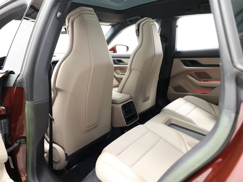 Used 2022 Porsche Taycan 4 Cross Turismo w/ Technology Package image 51