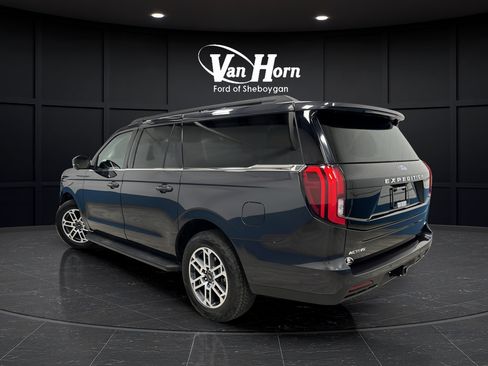 Used 2025 Ford Expedition Max Active AWD/4WD image 5