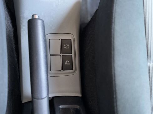 Used 2013 Toyota Prius C Three image 29