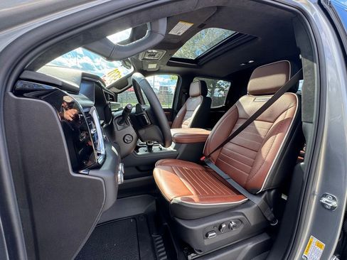 New 2025 GMC Sierra 1500 Denali Ultimate image 5
