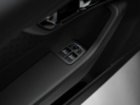 Used 2021 Jaguar F-TYPE R AWD/4WD image 63
