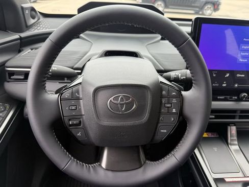 Used 2026 Toyota C-HR AWD/4WD image 13