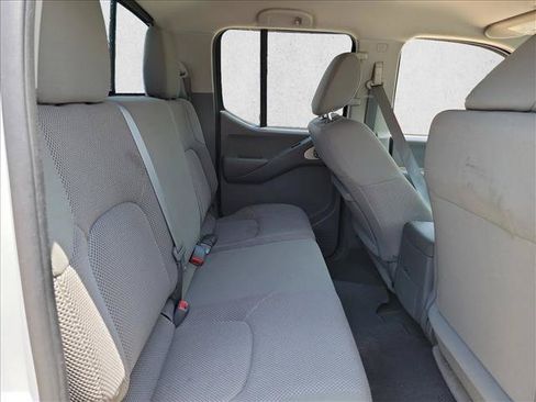 Used 2021 Nissan Frontier SV RWD image 13