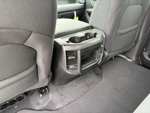 New 2026 RAM 1500 Express AWD/4WD image 9