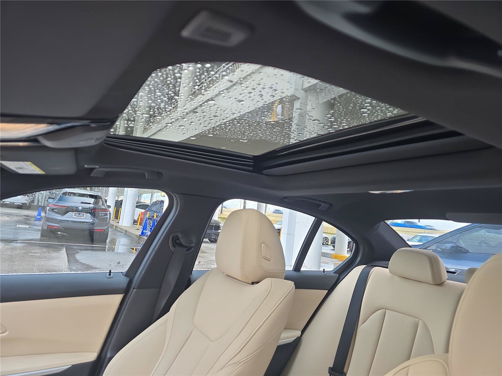Certified 2024 BMW 330i Sedan w/ Premium Package RWD image 25