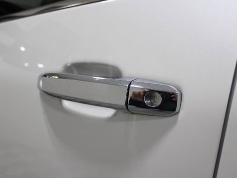 Used 2016 GMC Sierra 1500 Denali w/ Denali Ultimate Package AWD/4WD image 16