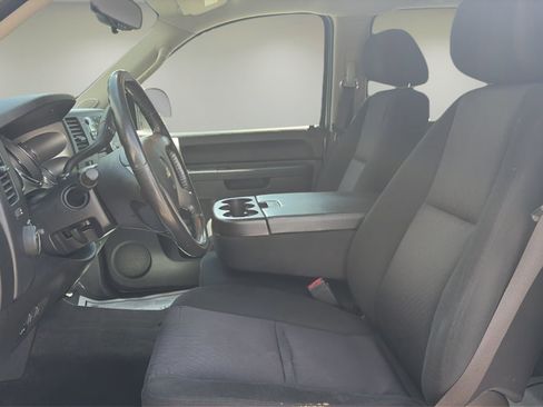 Used 2012 Chevrolet Silverado 2500 LT w/ Snow Plow Prep Package image 15