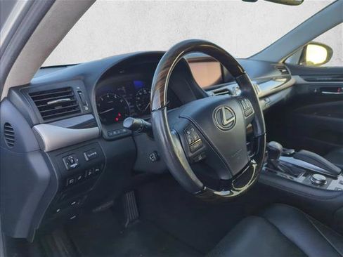Used 2014 Lexus LS 460 w/ Comfort Package RWD image 13