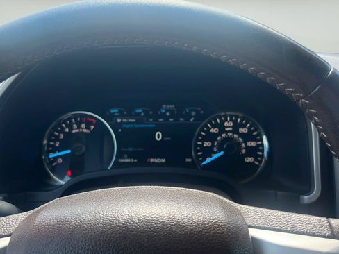Used 2019 Ford F150 Lariat w/ Equipment Group 502A Luxury AWD/4WD image 19
